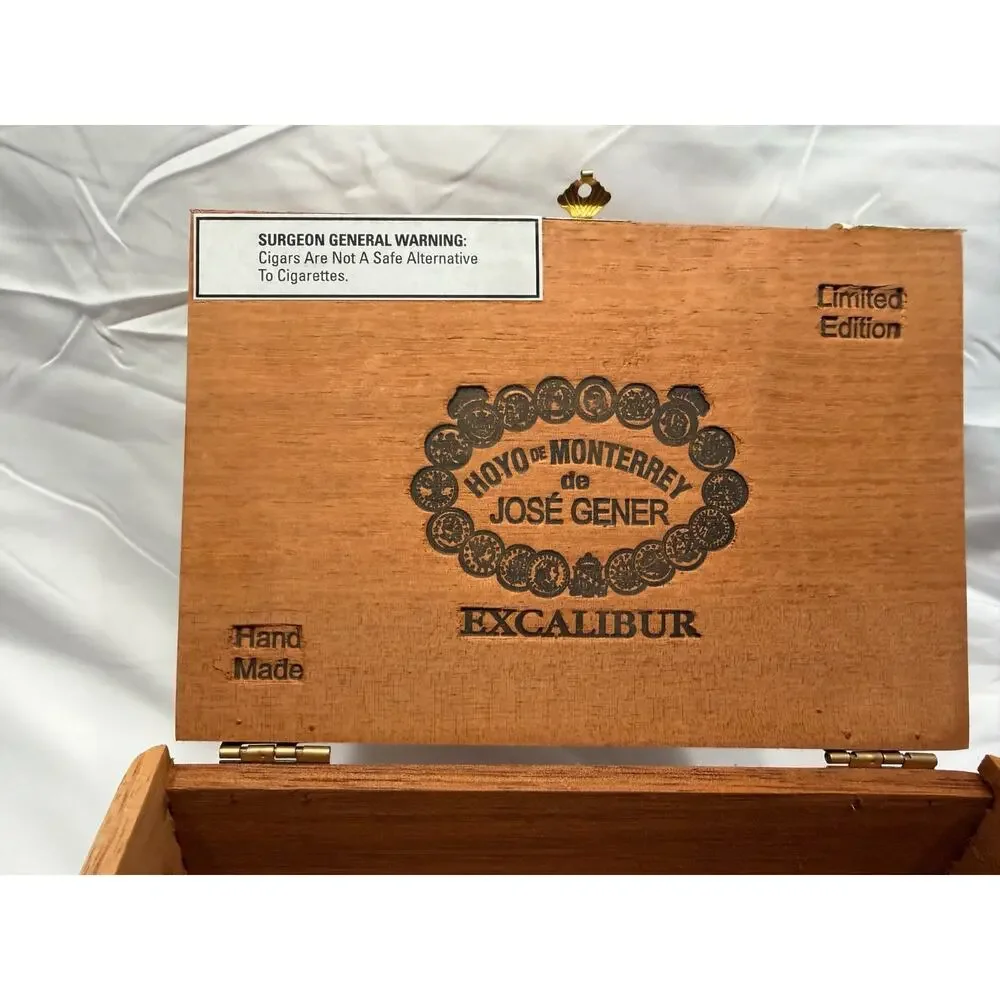 Hoyo De Monterrey Excalibur No. 1 Empty Wooden Cigar Box 8x5x4